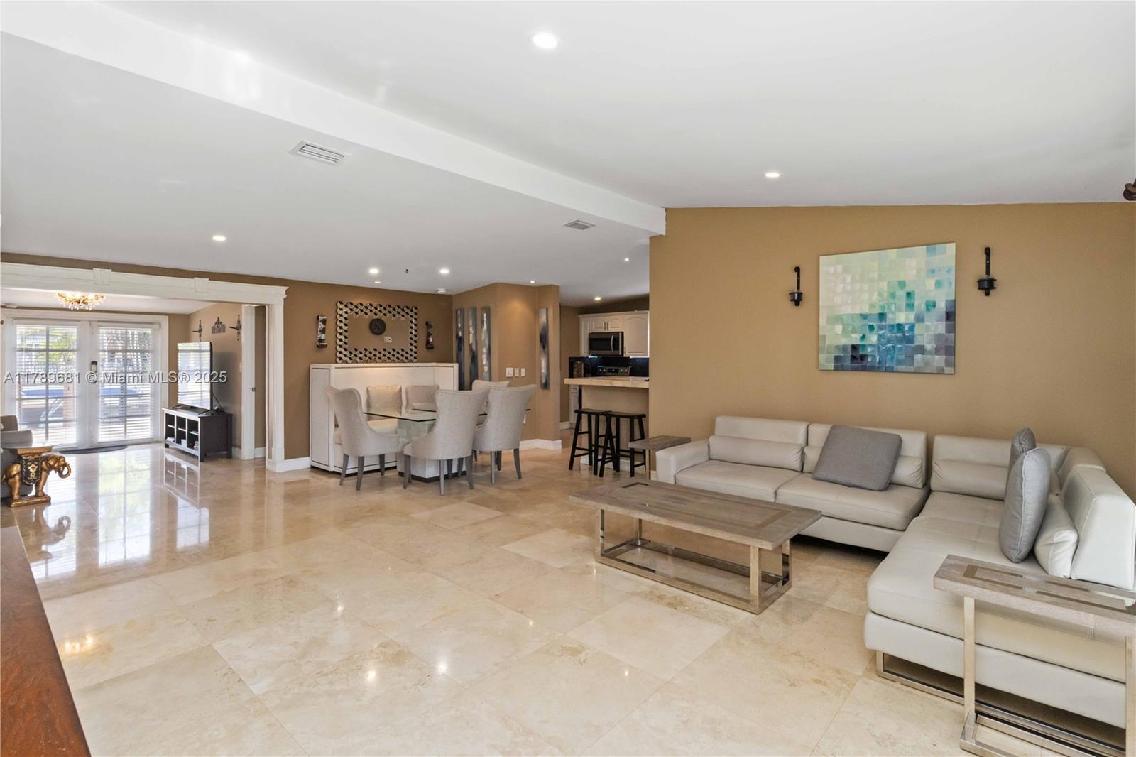 2543 Marathon Ln