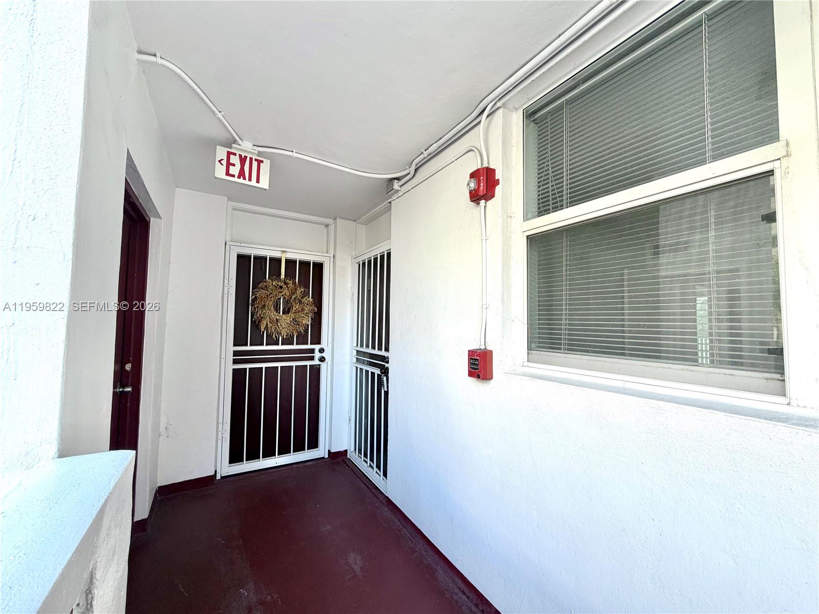 3660 NE 166th St 301 +40' Deeded Dock