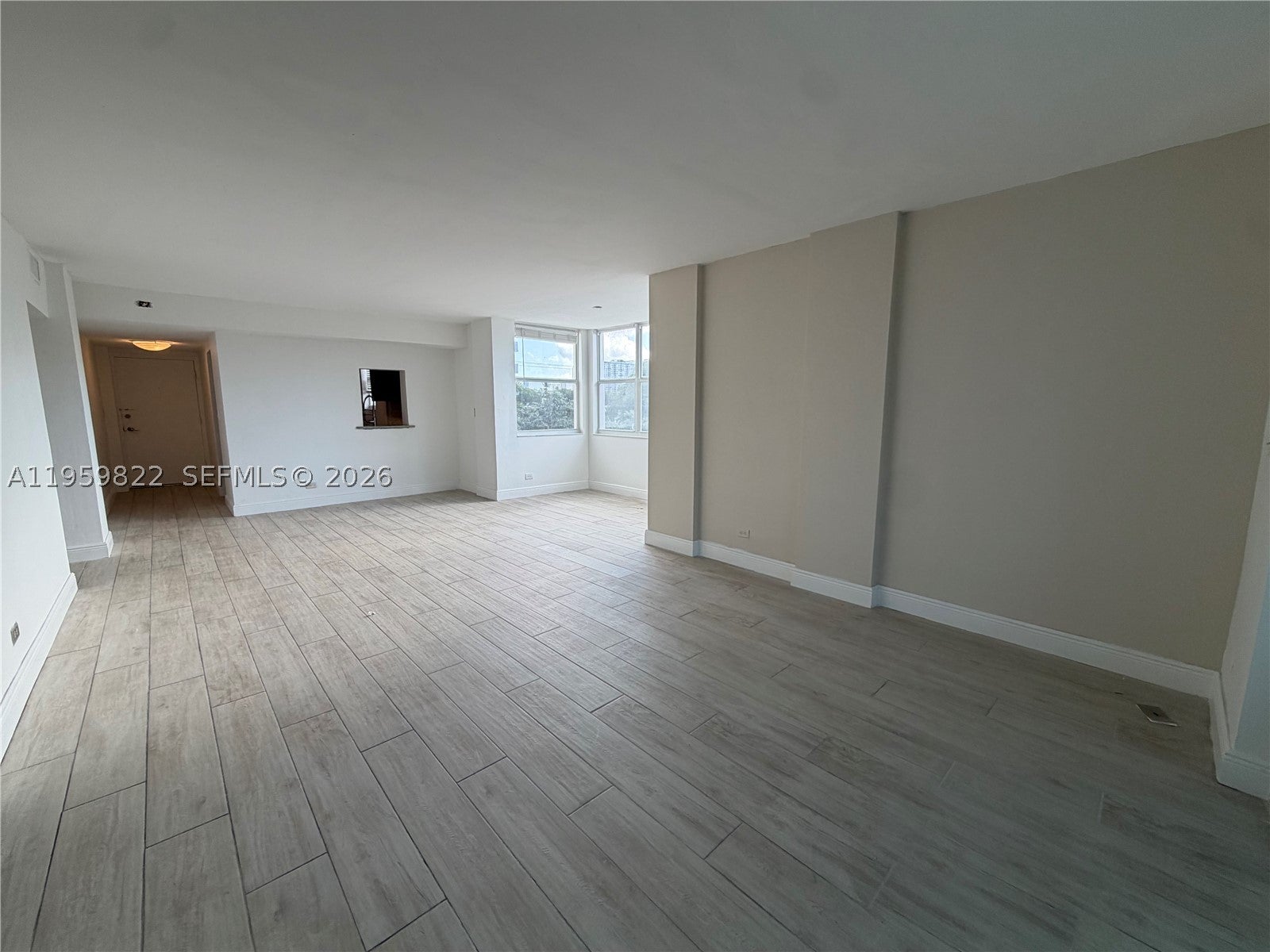 3660 NE 166th St 301 +40' Deeded Dock, North Miami Beach FL 33160