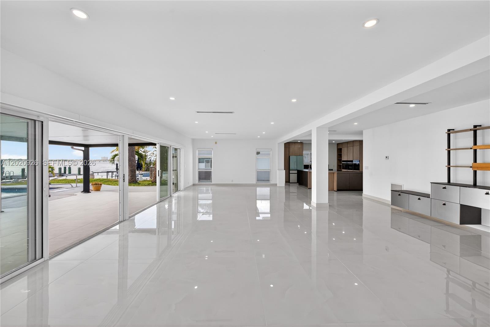1101 S Shore Dr 1
