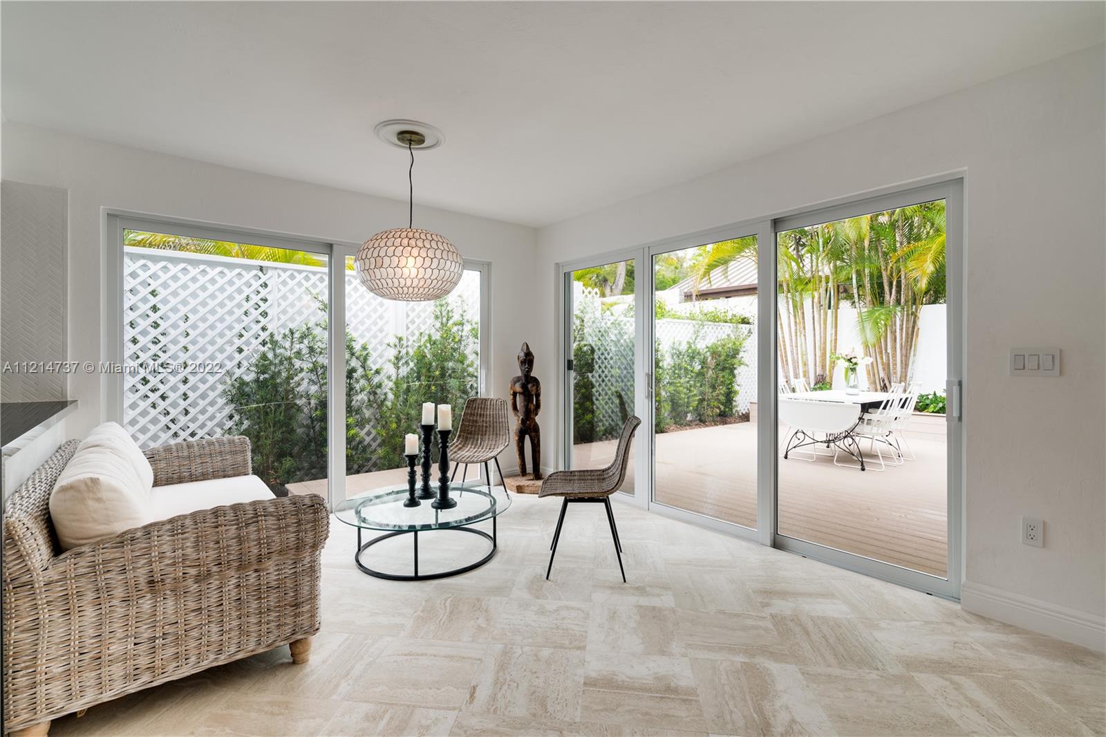 PINECREST MANOR - Residential