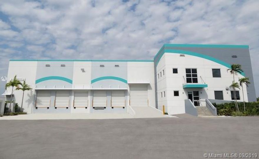 Back on the market! Free Standing, Refrigerated Warehouse with 160 SqFt Exposure to Florida Turnpike. Total SqFt 25,906 +/- separated into 14,800 SqFt Cooler, 4,200 SqFt Freezer, 4,728 SqFt Office & Mezzanine (Two-story), remaining SqFt is dry storage. Property offers 5 Dock Height Loading Doors and 1 Ramp. 30' Clear Ceilings. 22 Parking Spaces. Cooler & Freezer built in 2018, USDA approved facility. Contact us for details about equipment.