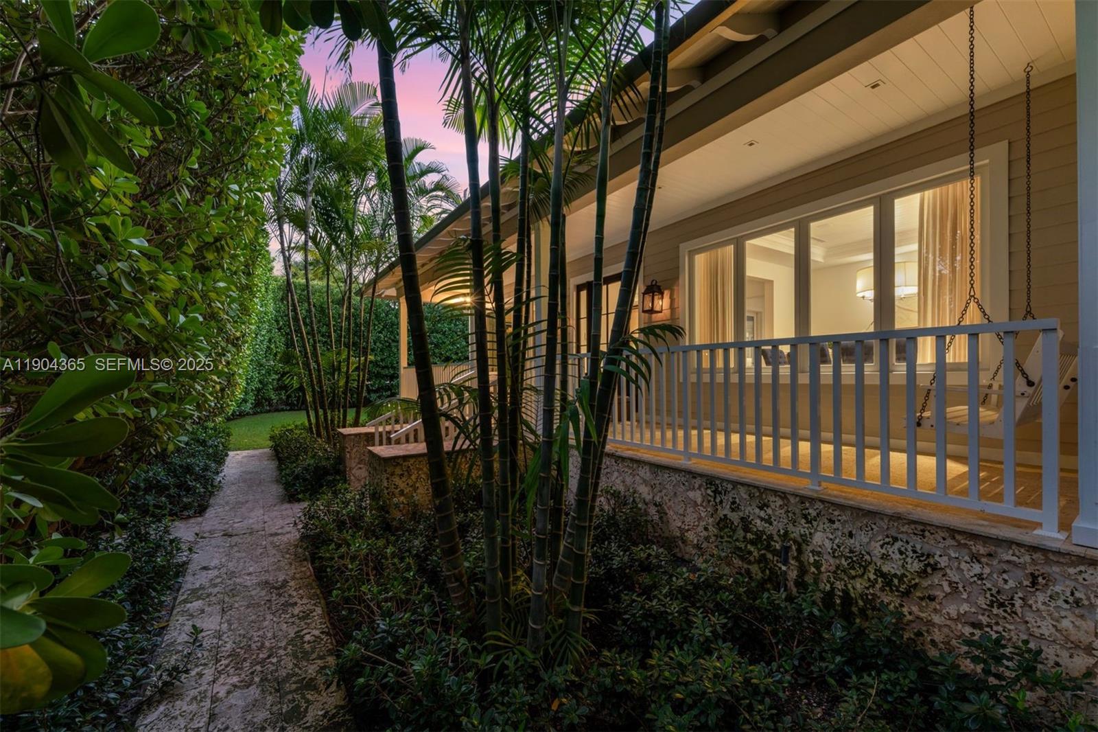 SUNSET ISLANDS-ISLAND NO - Residential