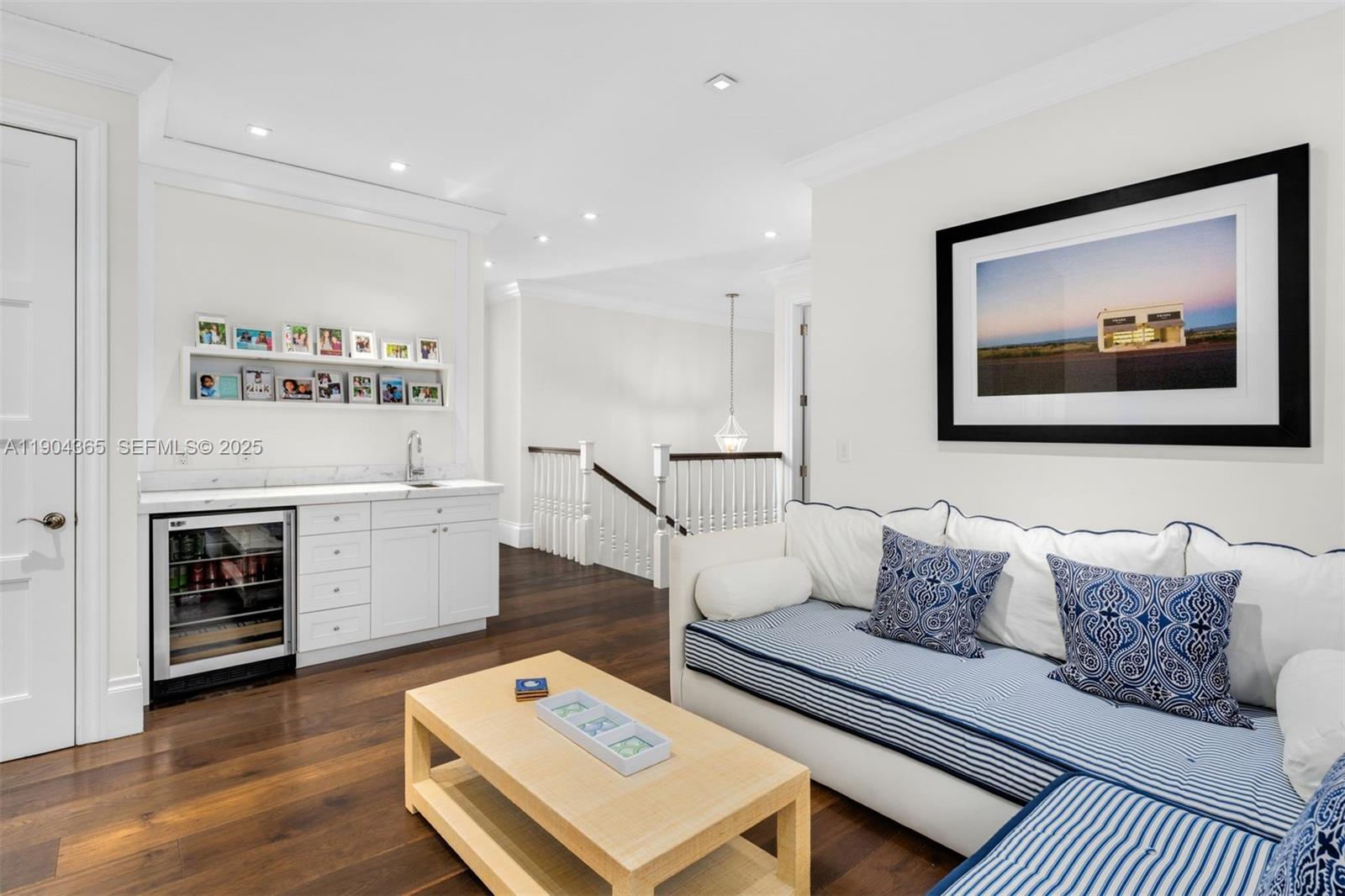 SUNSET ISLANDS-ISLAND NO - Residential