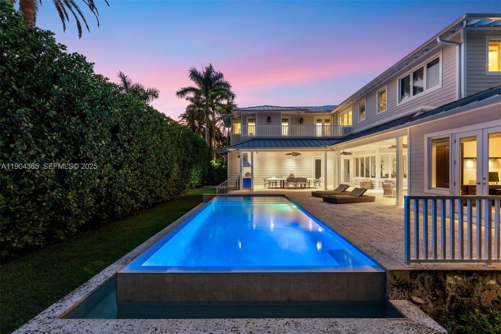 SUNSET ISLANDS-ISLAND NO - Residential