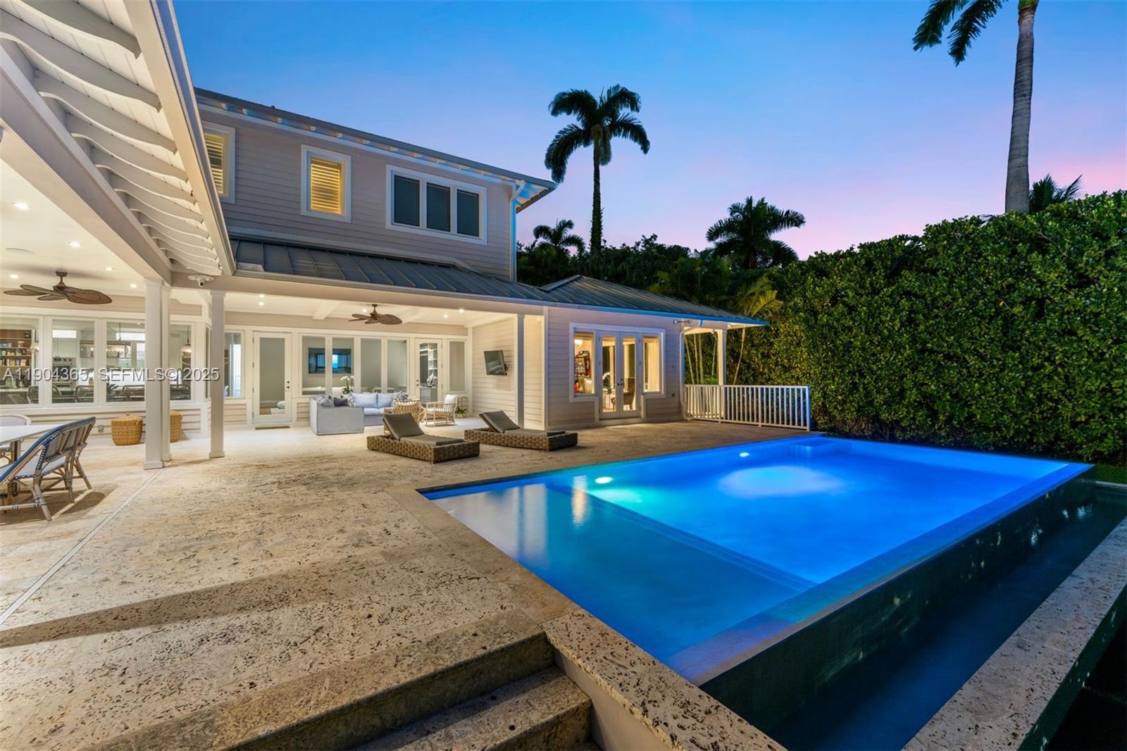 SUNSET ISLANDS-ISLAND NO - Residential