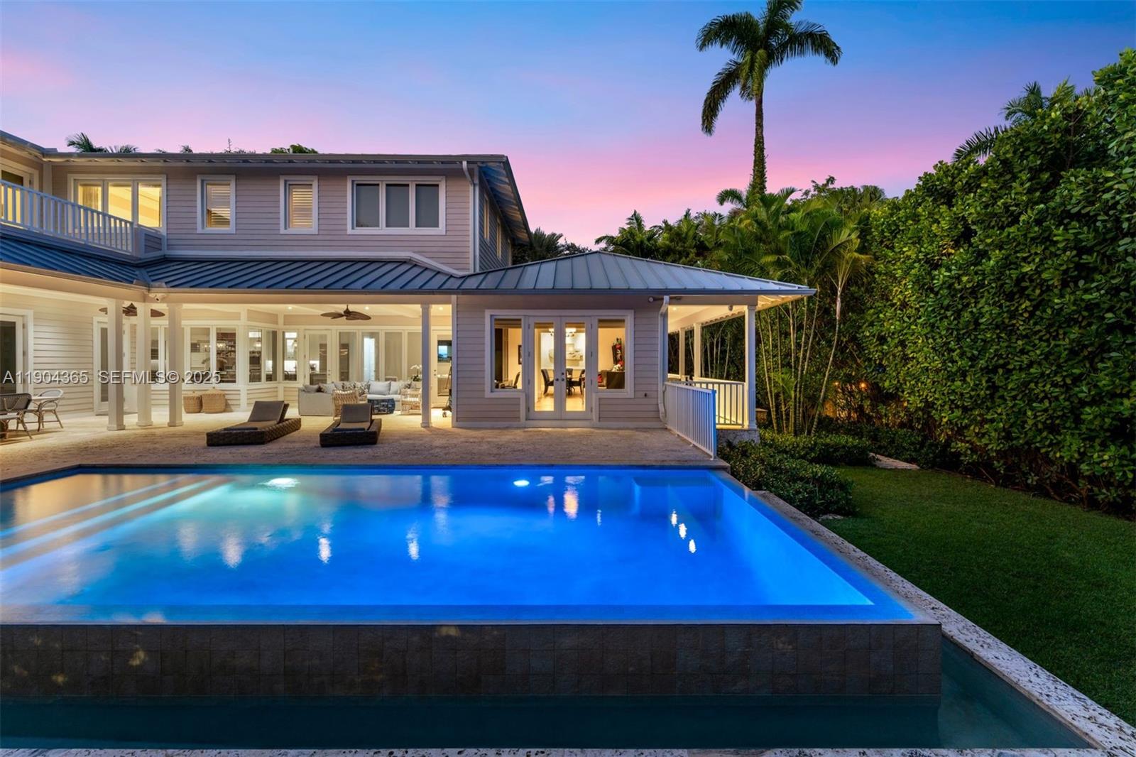 SUNSET ISLANDS-ISLAND NO - Residential