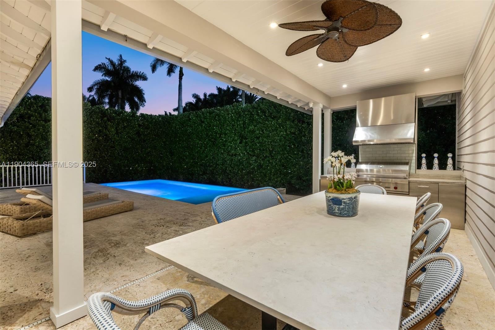 SUNSET ISLANDS-ISLAND NO - Residential