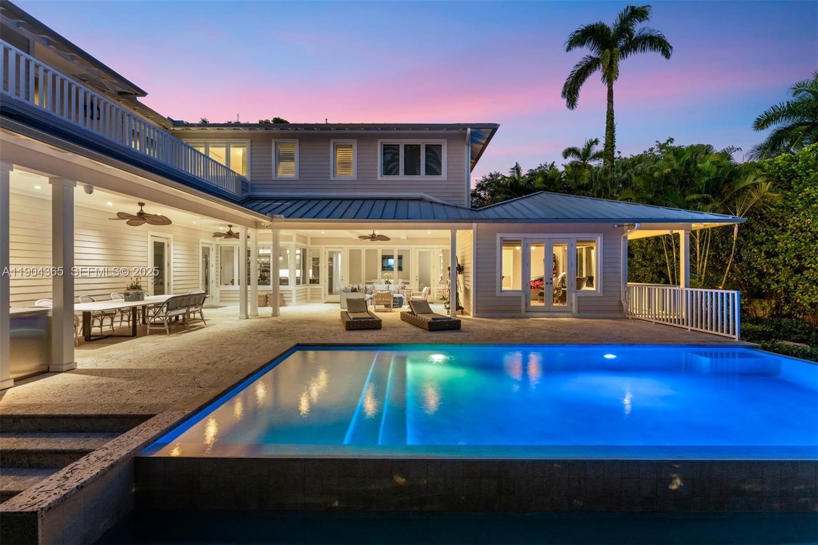 SUNSET ISLANDS-ISLAND NO - Residential