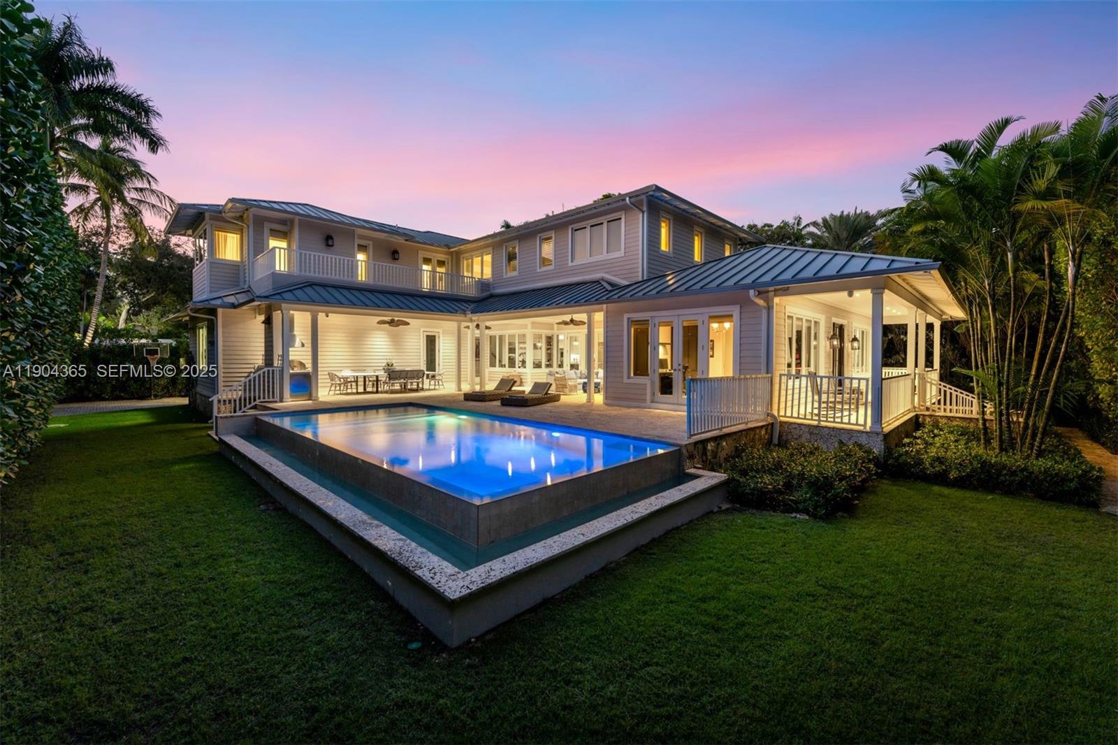 SUNSET ISLANDS-ISLAND NO - Residential