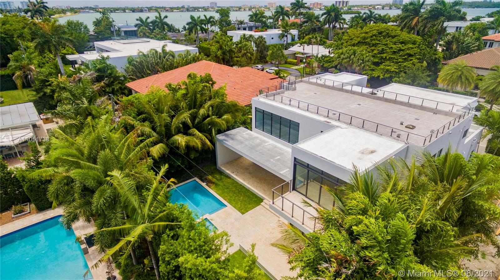 BAY HARBOR ISLAND - Residential