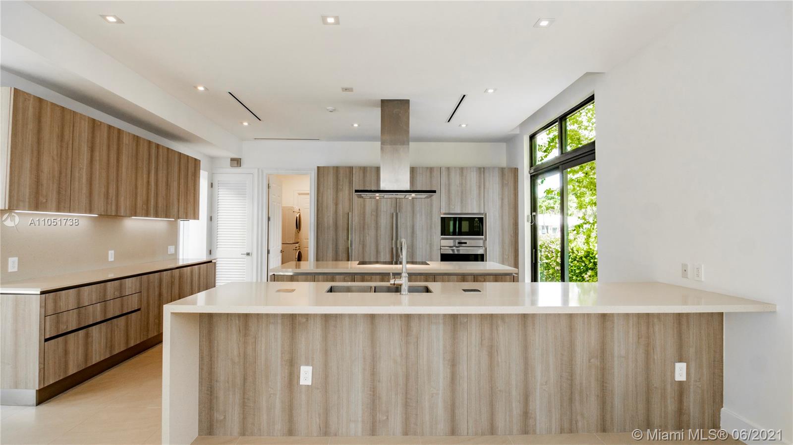 BAY HARBOR ISLAND - Residential