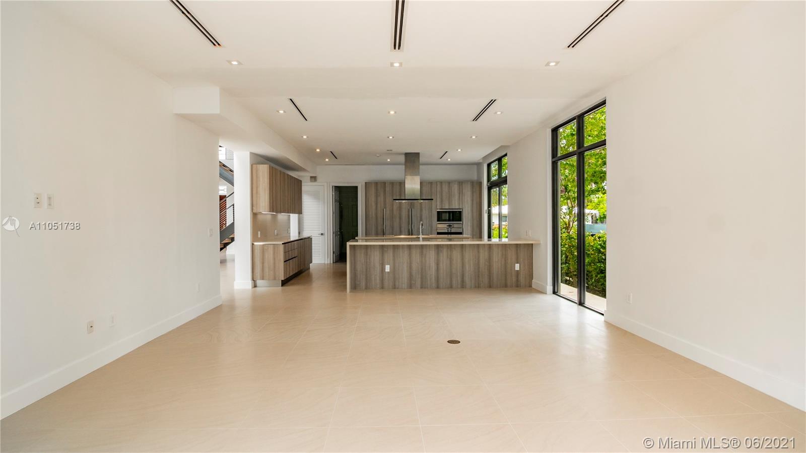 BAY HARBOR ISLAND - Residential