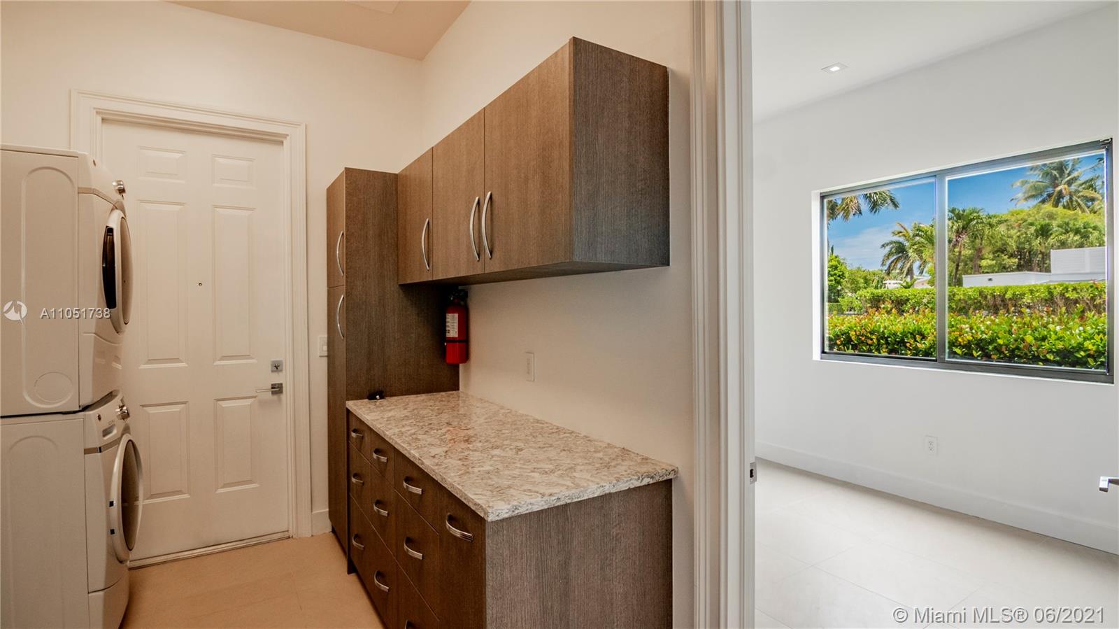 BAY HARBOR ISLAND - Residential