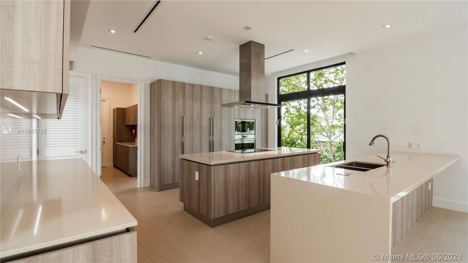 BAY HARBOR ISLAND - Residential