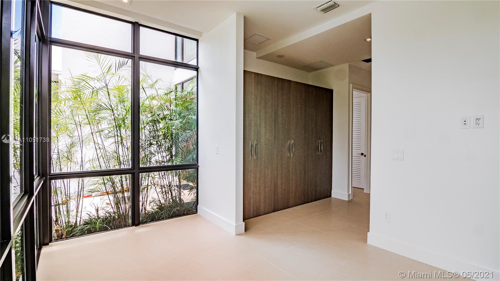 BAY HARBOR ISLAND - Residential