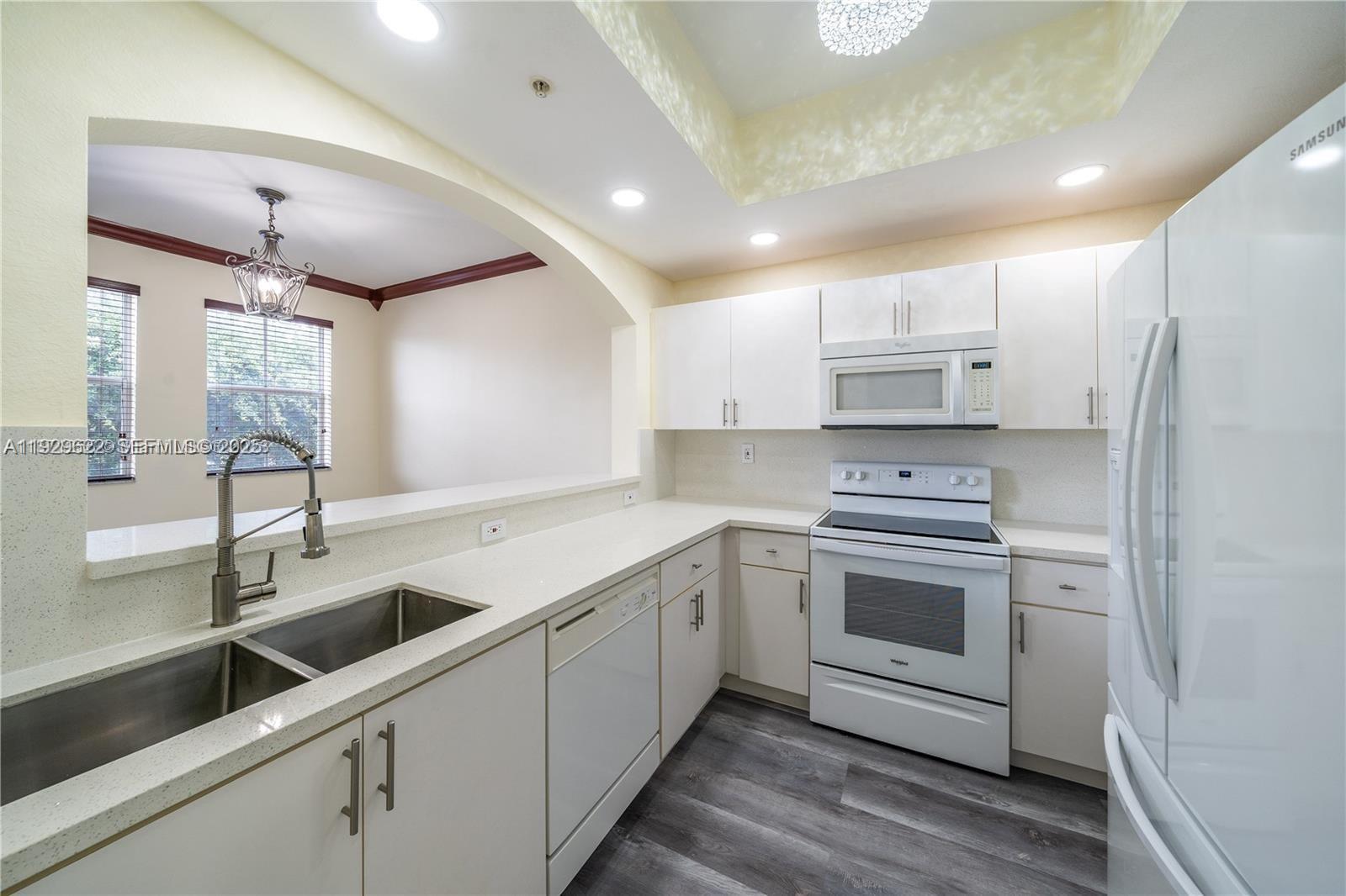 8882 W Flagler St 208