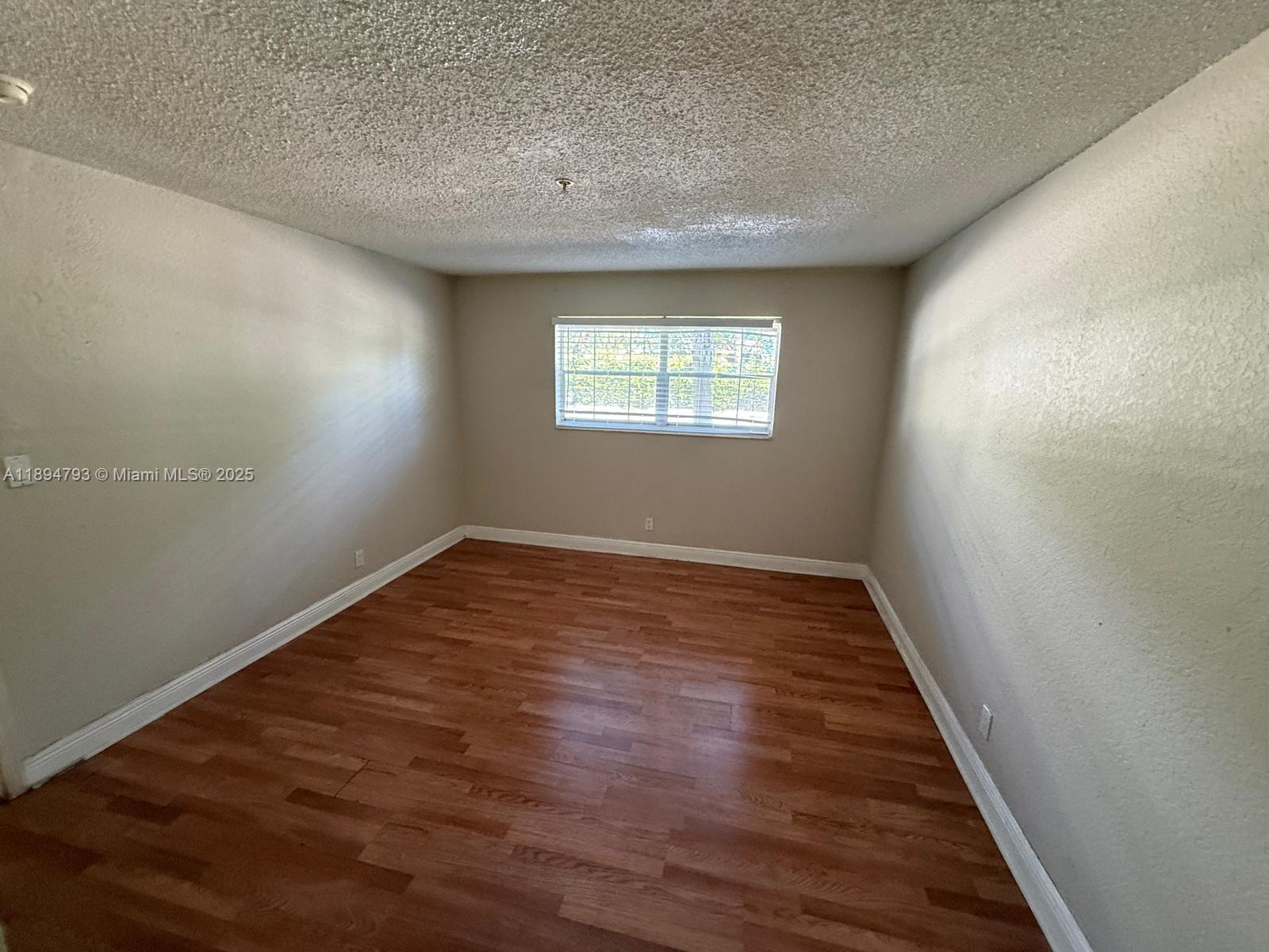 SUNDANCE AT PLANTATION CO - Residential Lease