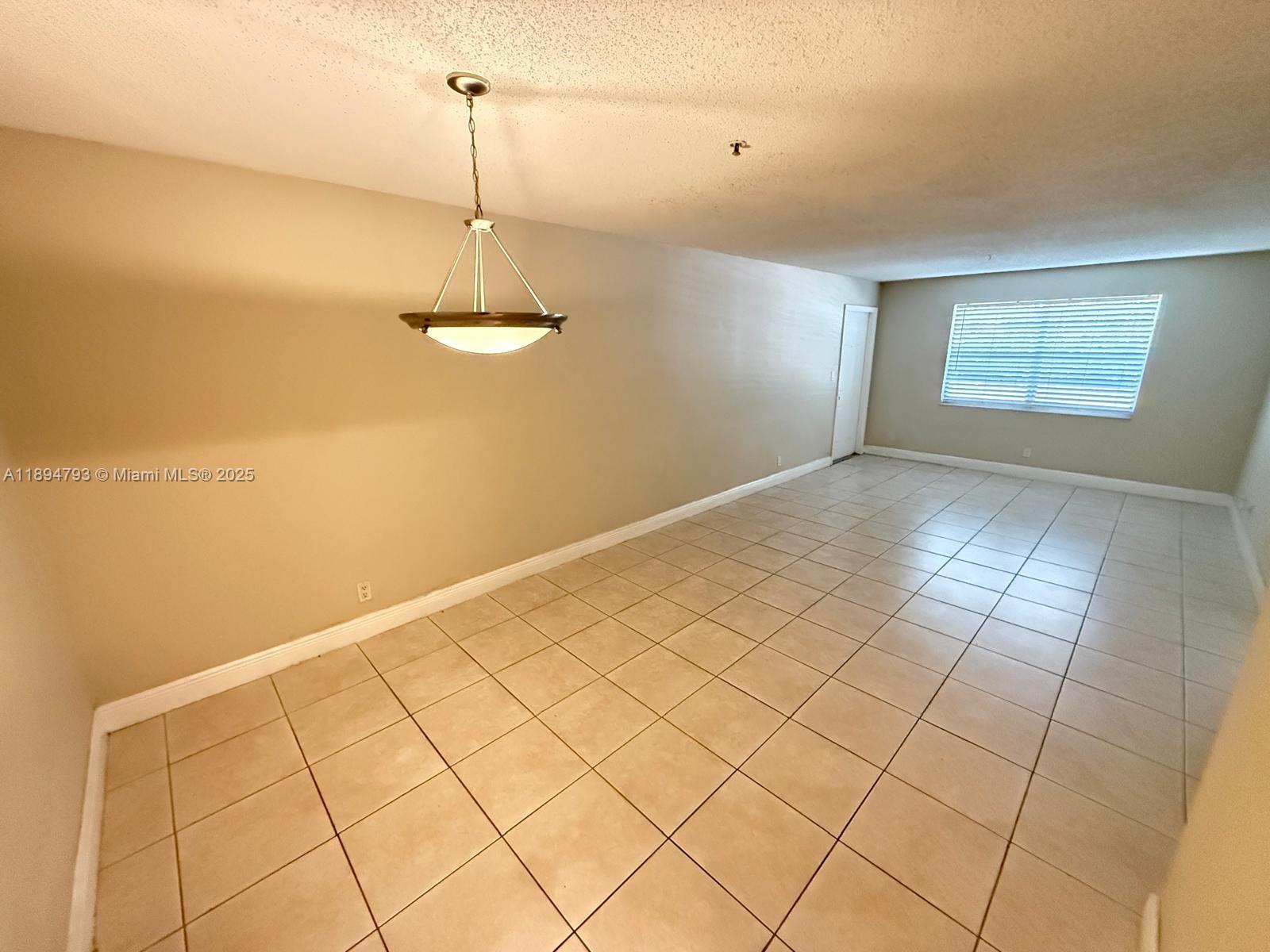SUNDANCE AT PLANTATION CO - Residential Lease
