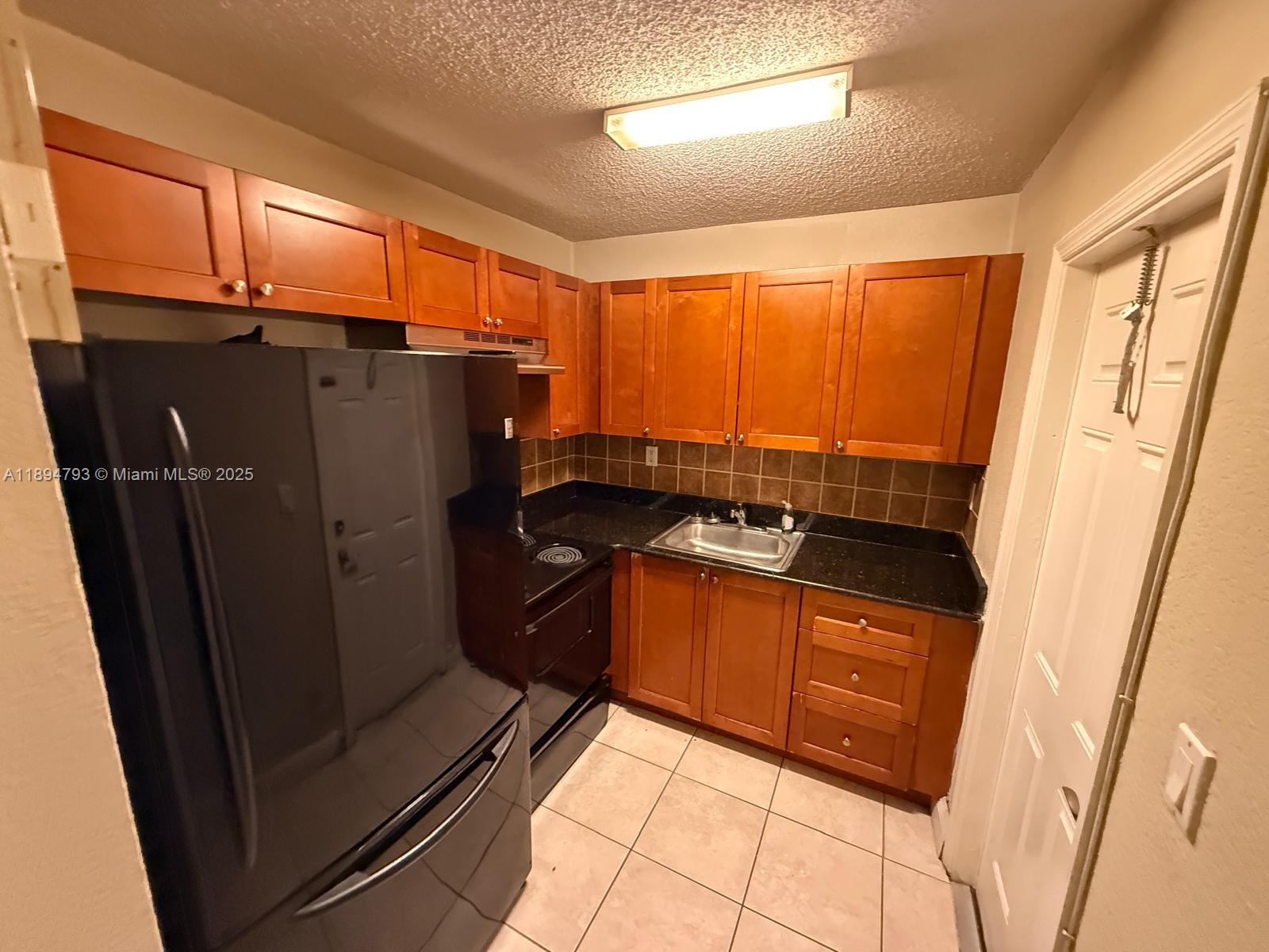 SUNDANCE AT PLANTATION CO - Residential Lease