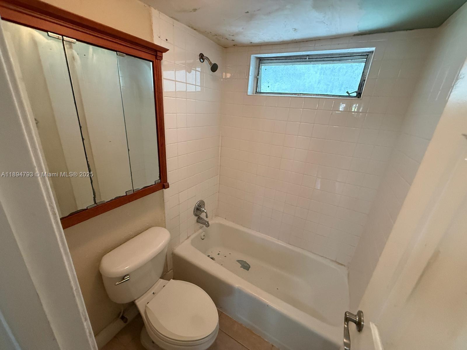 SUNDANCE AT PLANTATION CO - Residential Lease