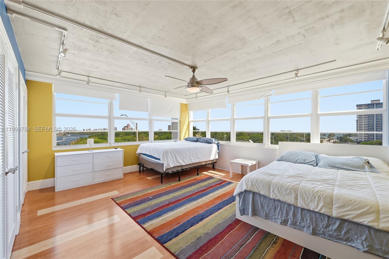 SUNRISE EAST CONDO - Residential