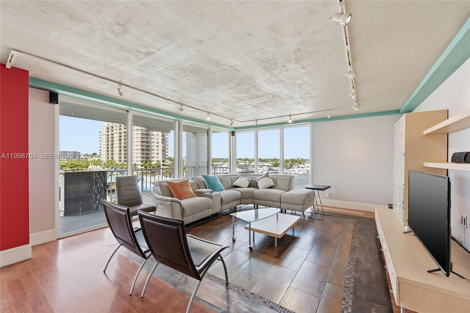 SUNRISE EAST CONDO - Residential