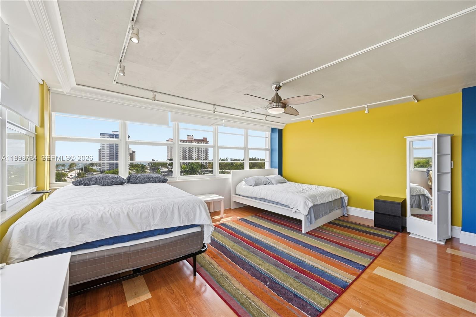 SUNRISE EAST CONDO - Residential