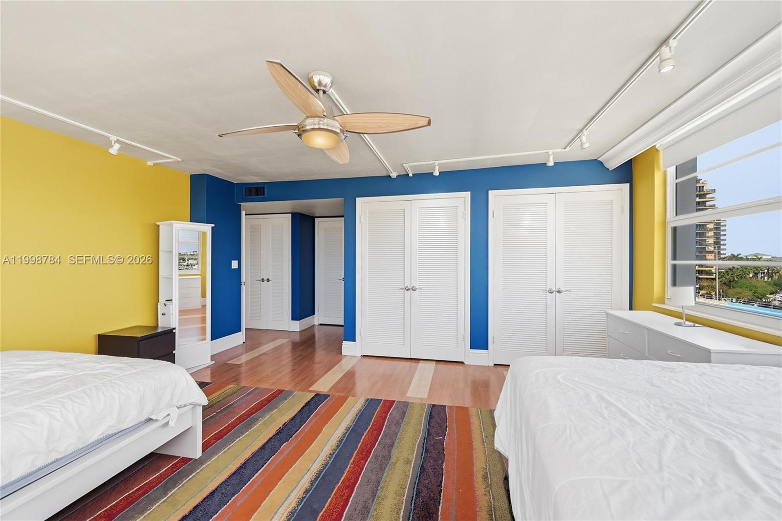 SUNRISE EAST CONDO - Residential