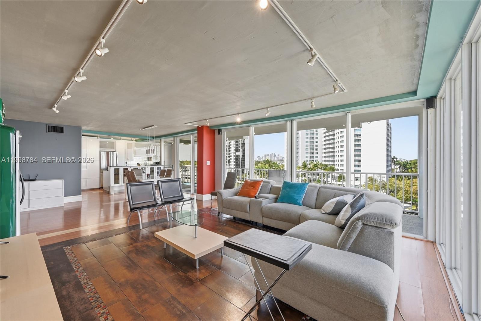 SUNRISE EAST CONDO - Residential