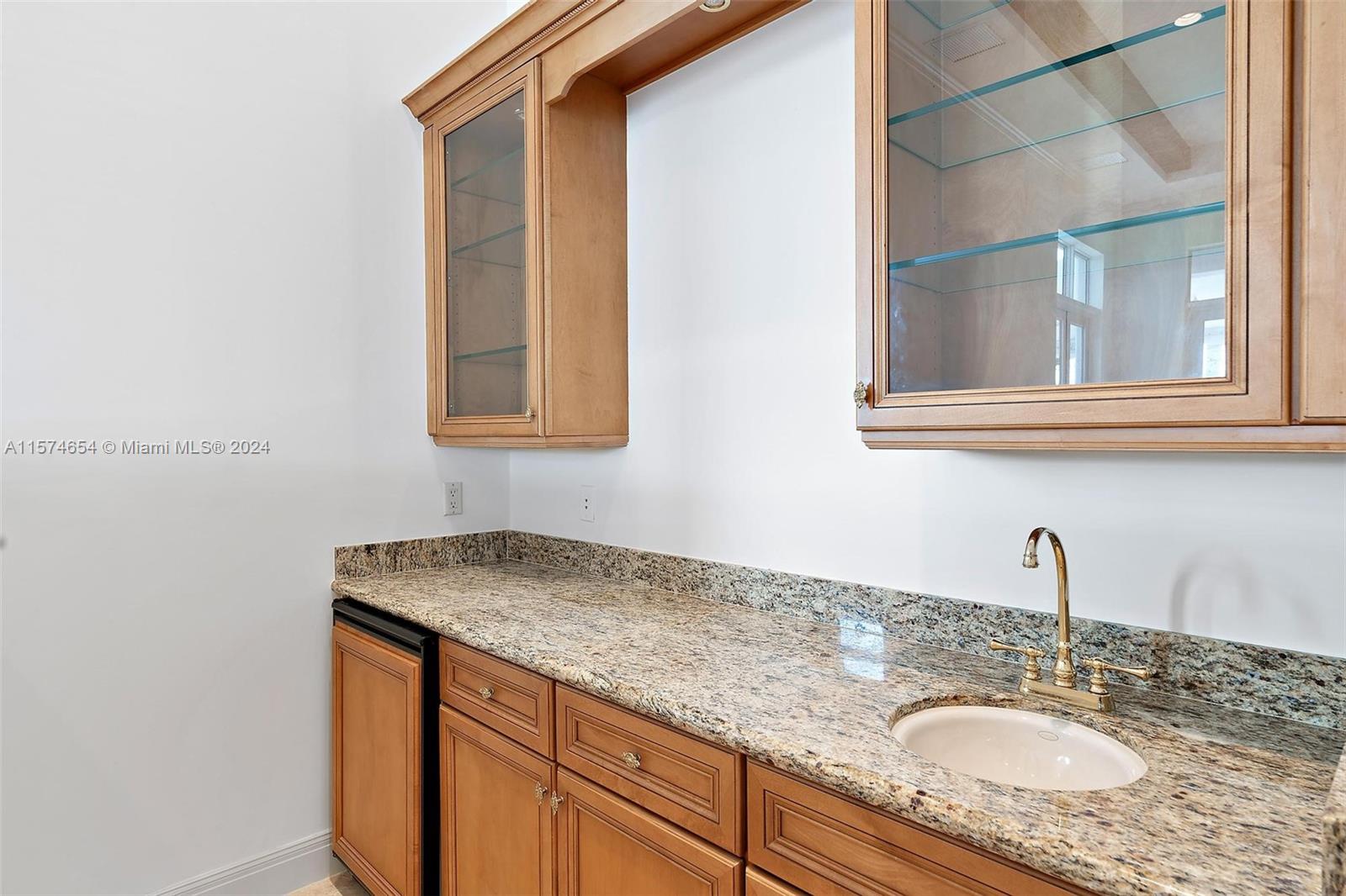 HARBOUR ISLES - Residential Lease