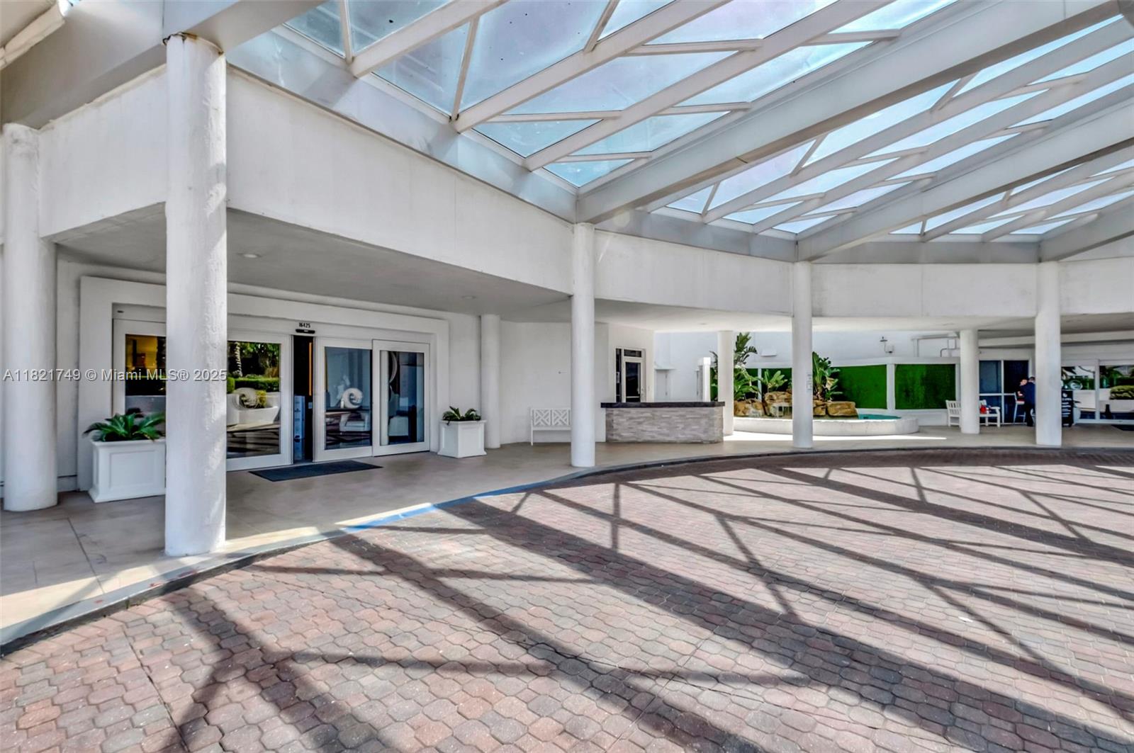 OCEANIA I CONDO - Residential