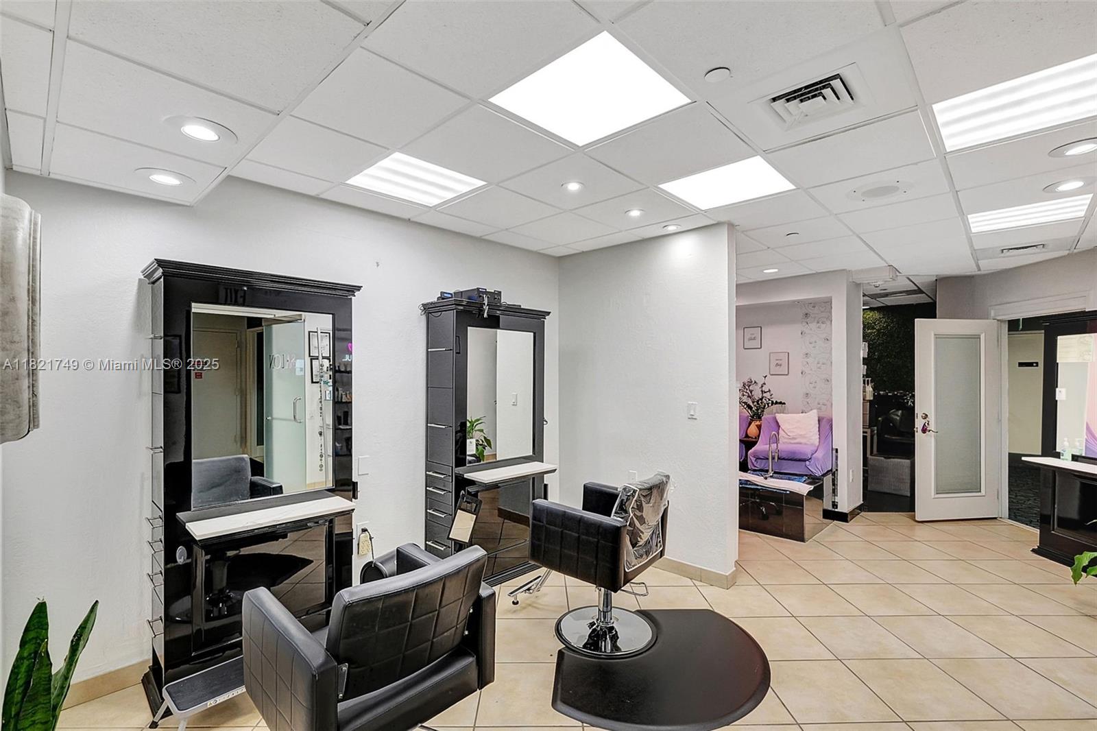 OCEANIA I CONDO - Residential