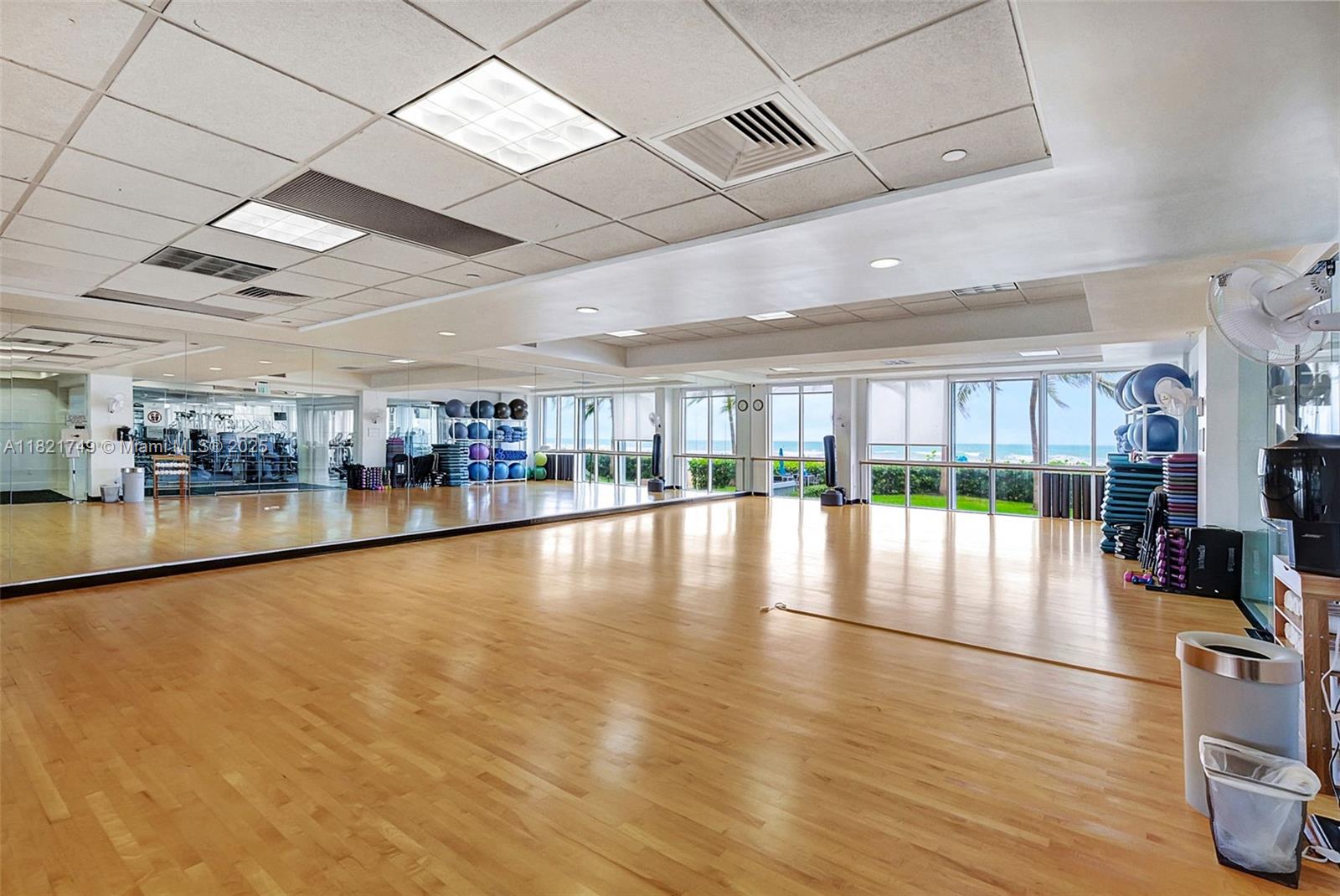 OCEANIA I CONDO - Residential