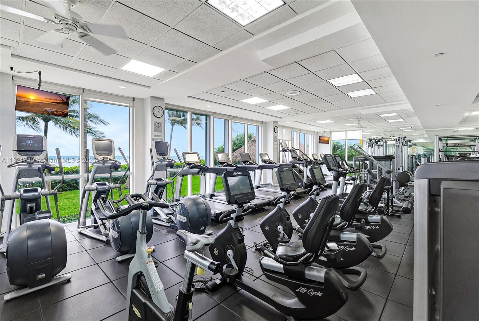 OCEANIA I CONDO - Residential