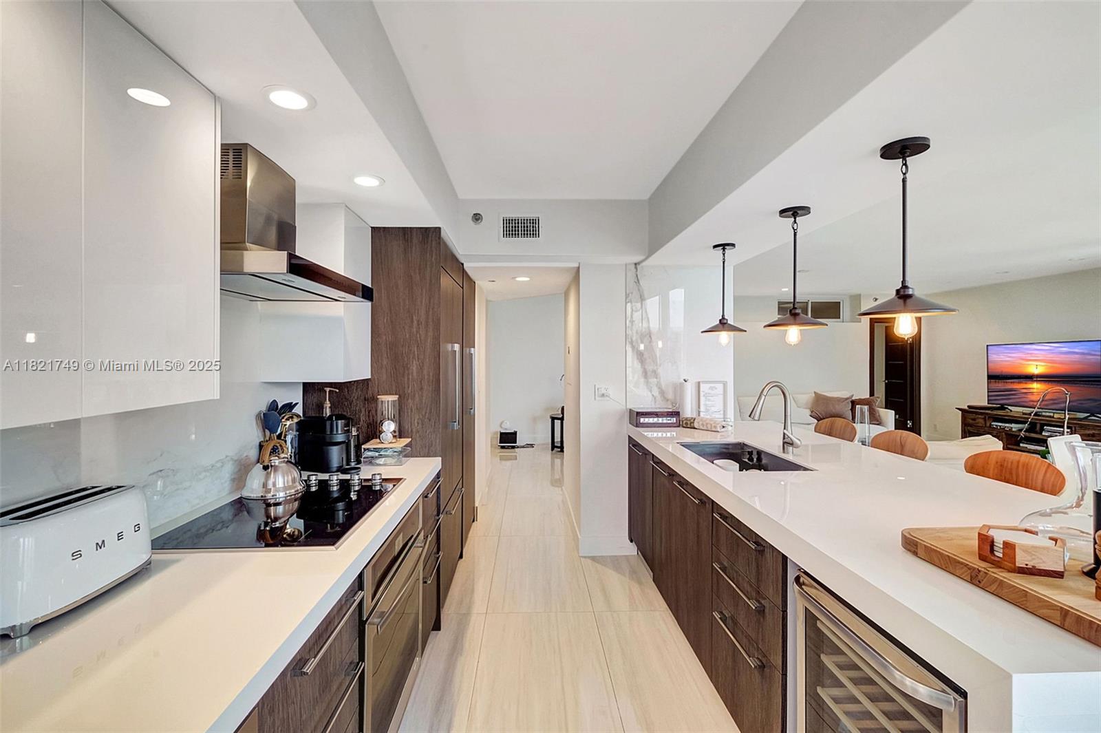 OCEANIA I CONDO - Residential