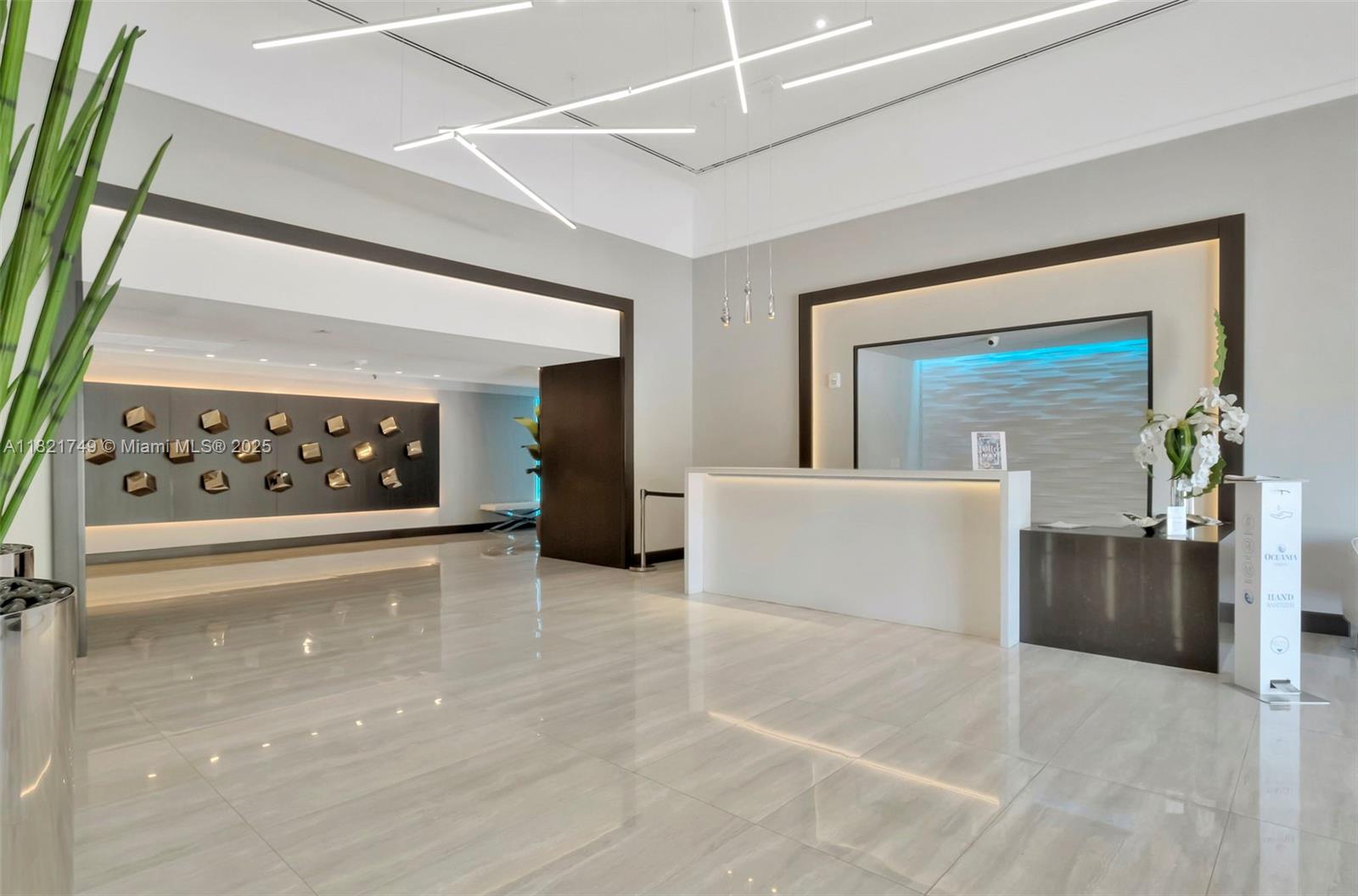 OCEANIA I CONDO - Residential