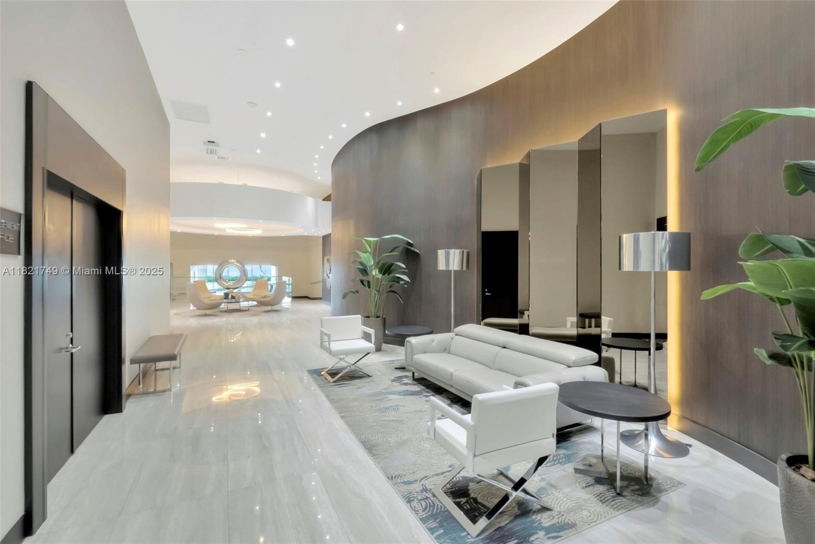 16425 Collins Ave 311