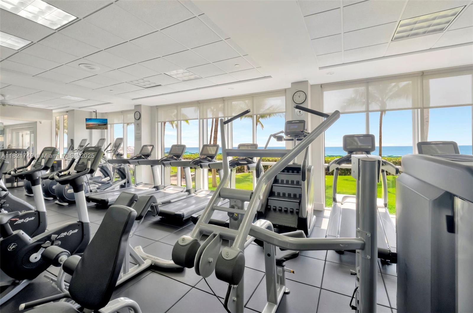 OCEANIA I CONDO - Residential