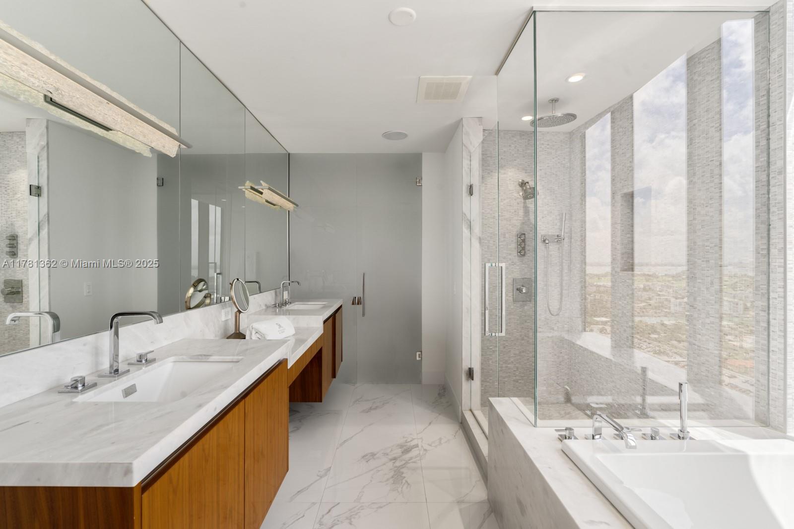 BAL HARBOUR NORTH SOUTH C - Residential