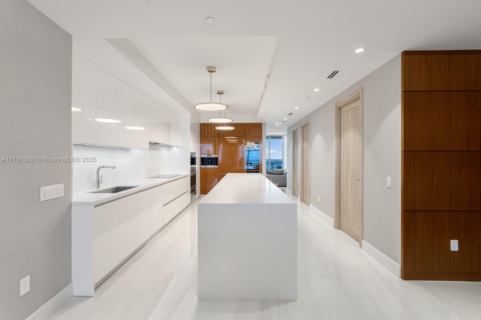 BAL HARBOUR NORTH SOUTH C - Residential