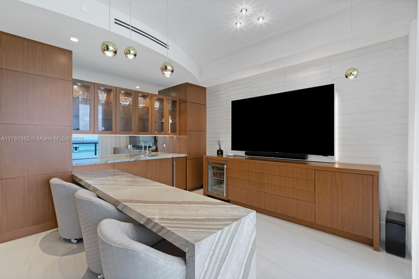 BAL HARBOUR NORTH SOUTH C - Residential