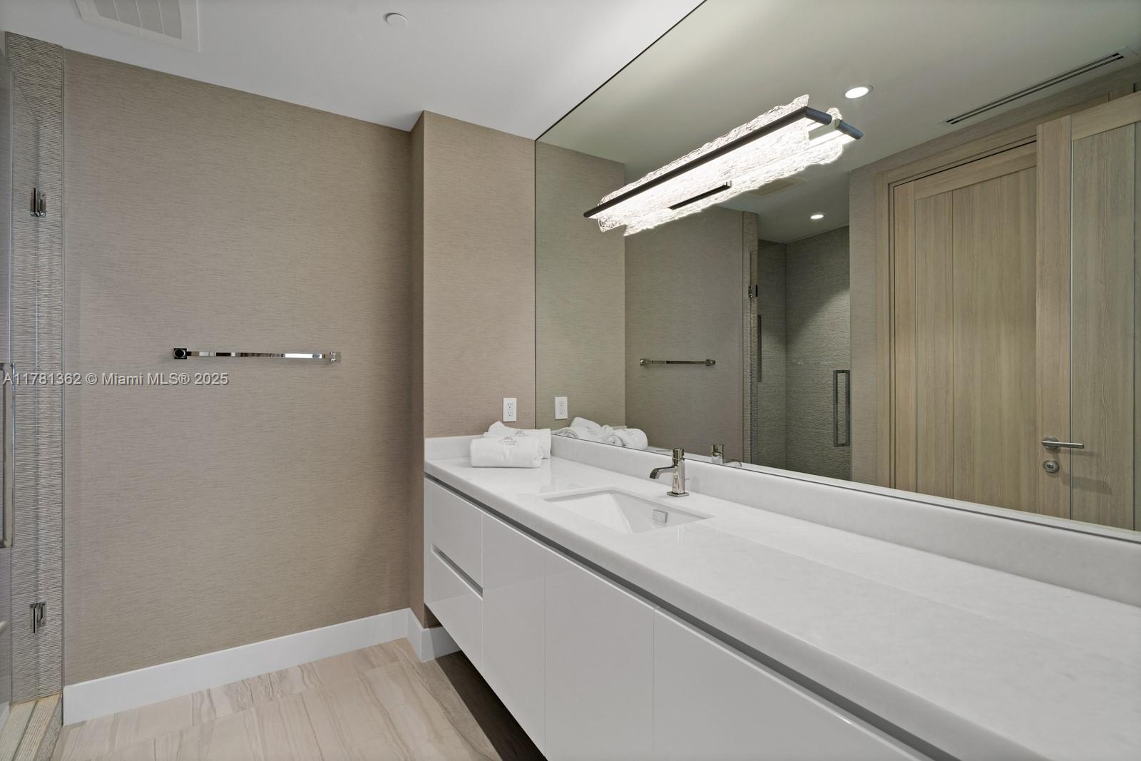 BAL HARBOUR NORTH SOUTH C - Residential