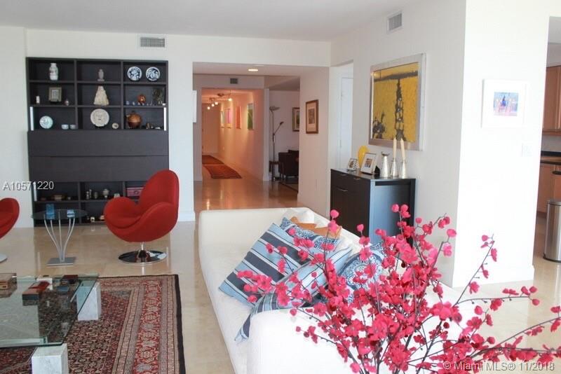 HAMPTONS SOUTH CONDO - Residential