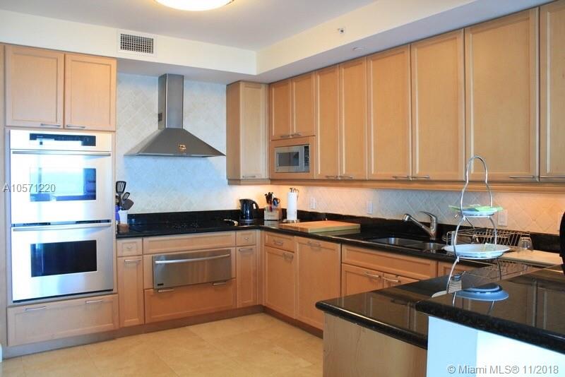 HAMPTONS SOUTH CONDO - Residential