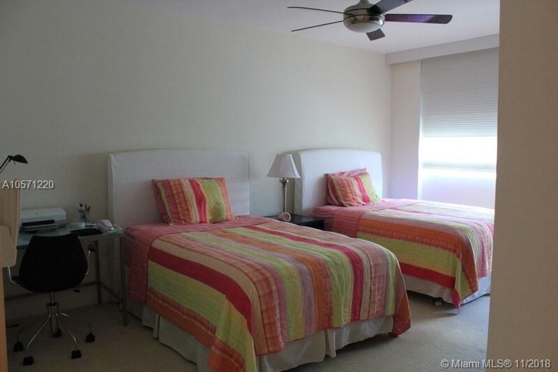 HAMPTONS SOUTH CONDO - Residential