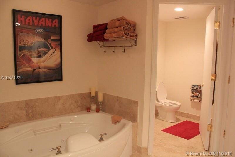 HAMPTONS SOUTH CONDO - Residential