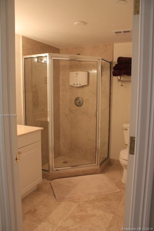 HAMPTONS SOUTH CONDO - Residential