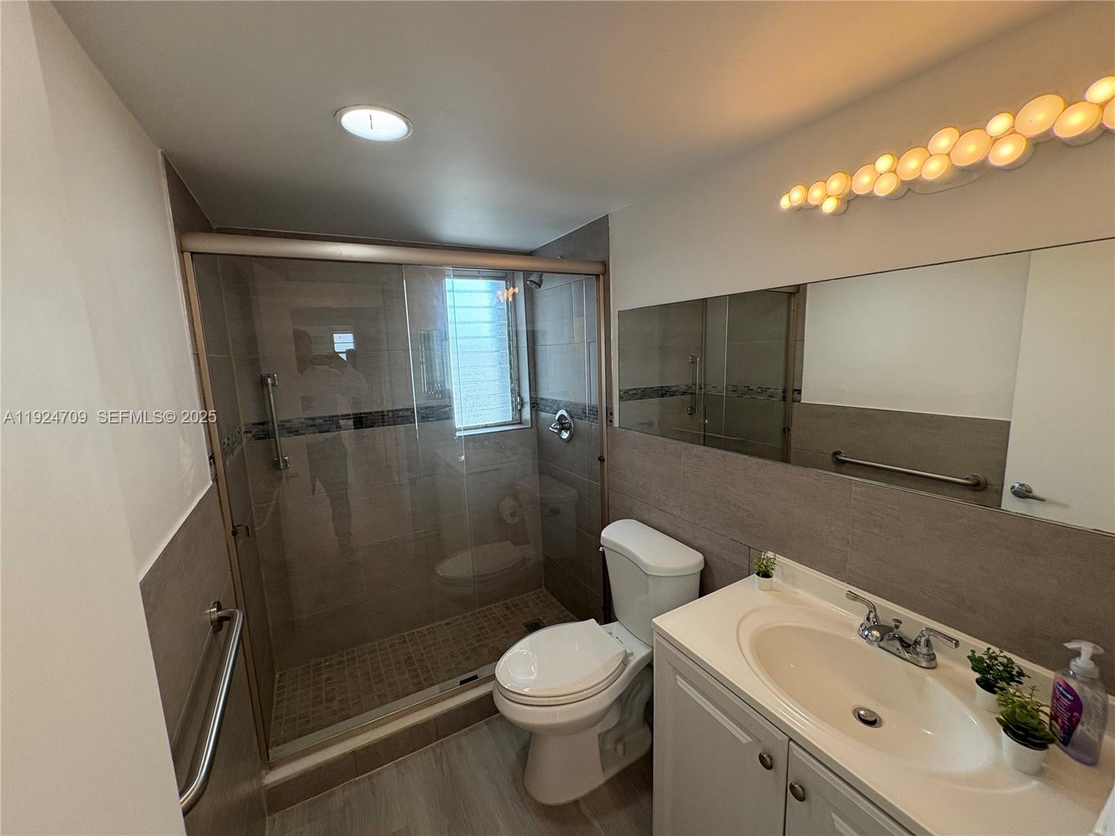 GOLDEN HOUSE CONDO - Residential Lease