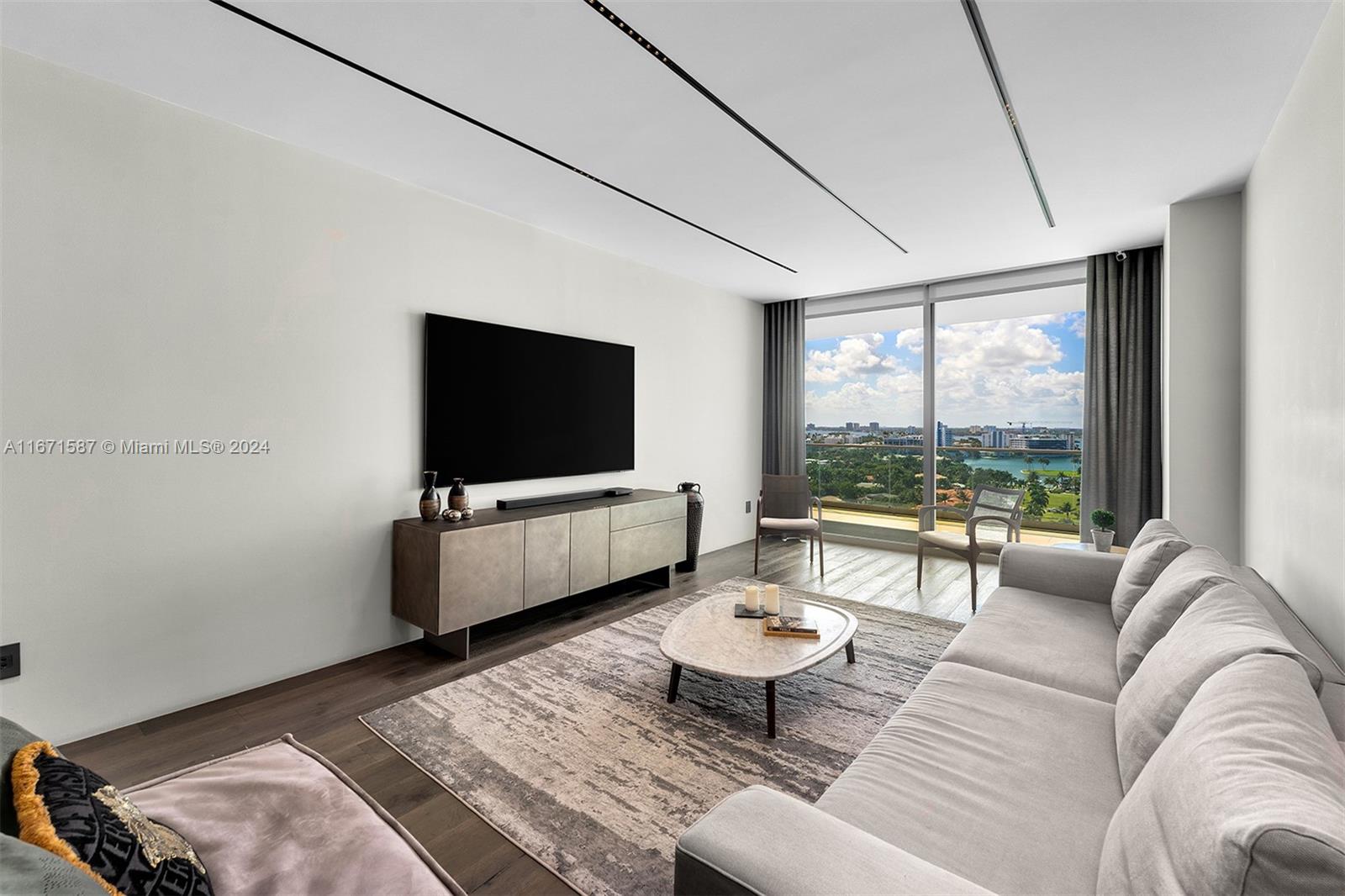 OCEANA BAL HARBOUR CONDO - Residential